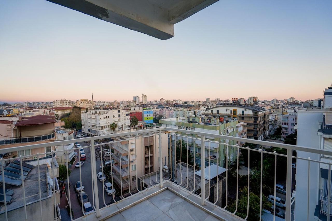 אנטליה Central And Comfy Flat With Balcony In Muratpasa מראה חיצוני תמונה